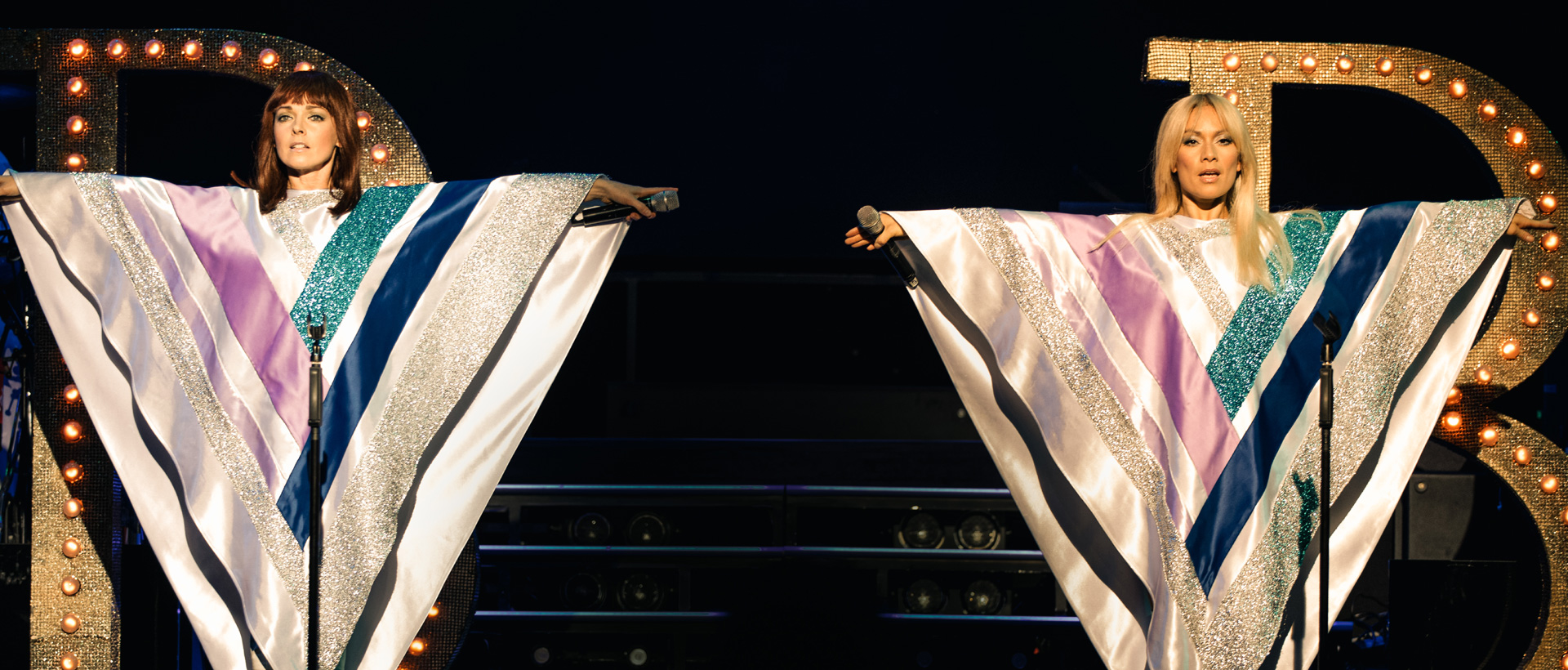 AnniFrid and Agnetha_glitter_ live on stage  Stars in Concert_Berlin 2024